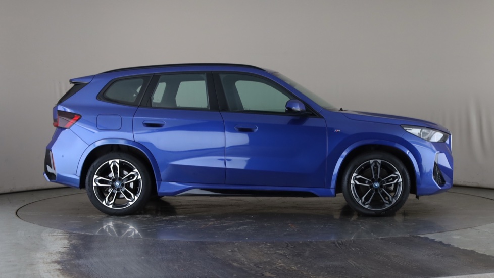 BMW iX1 Image 6