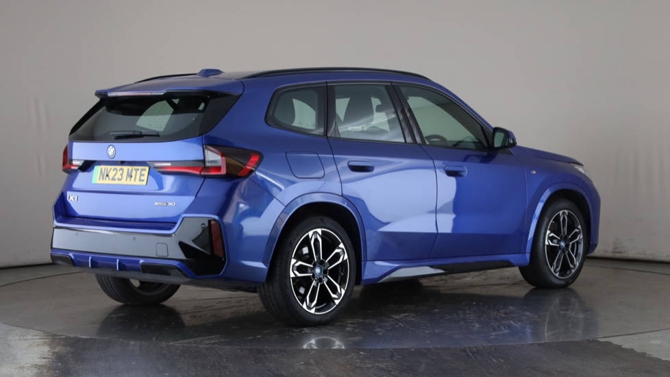 BMW iX1 Image 5