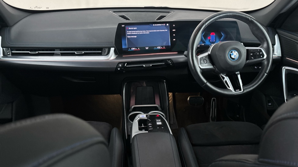 BMW iX1 Image 11