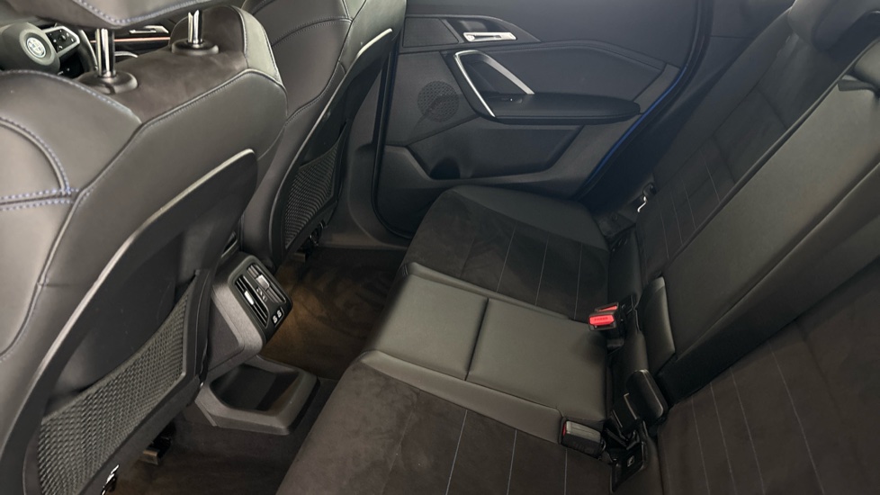 BMW iX1 Image 14