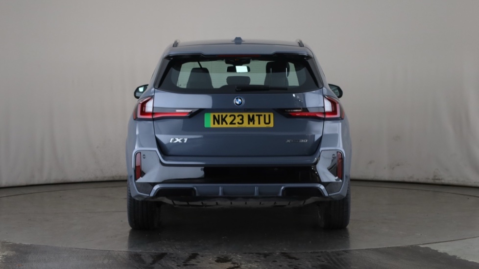 BMW iX1 Image 4