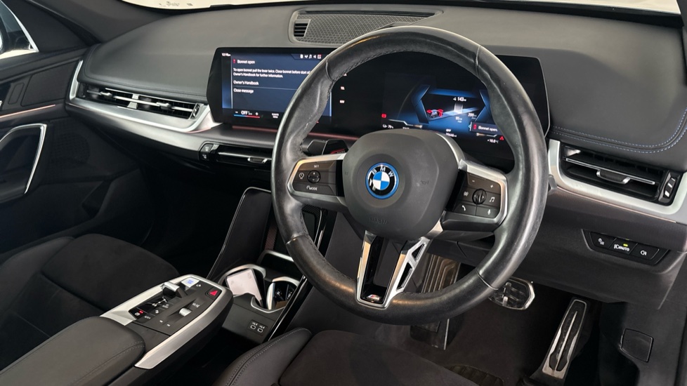 BMW iX1 Image 9