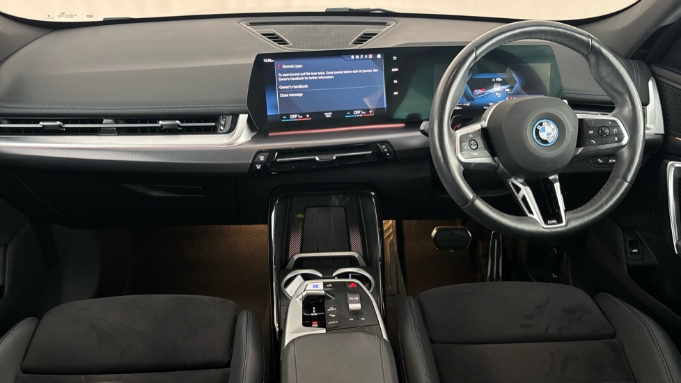 BMW iX1 Image 11