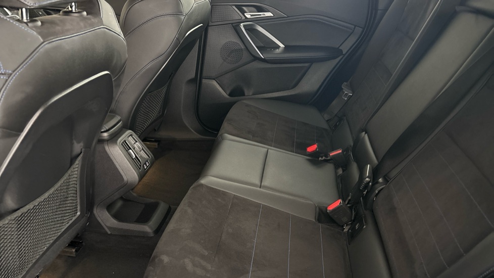 BMW iX1 Image 14