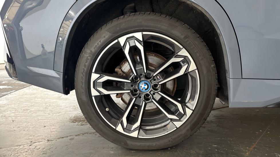 BMW iX1 Image 19