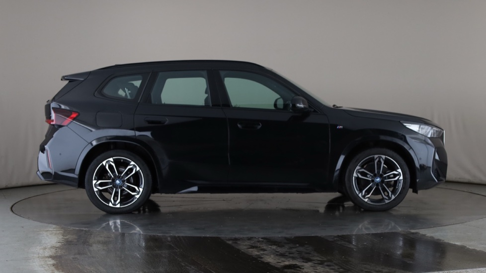 BMW iX1 Image 6