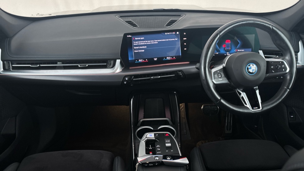 BMW iX1 Image 11