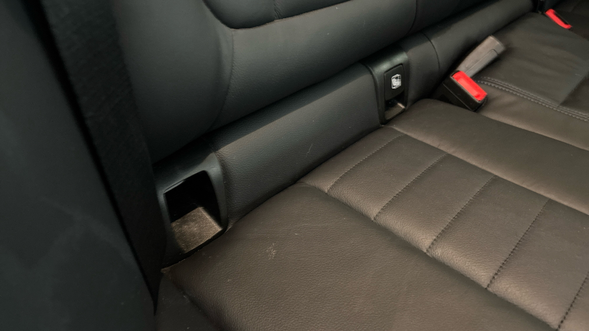 4027488 210kW M Sport 80kWh 5dr Auto