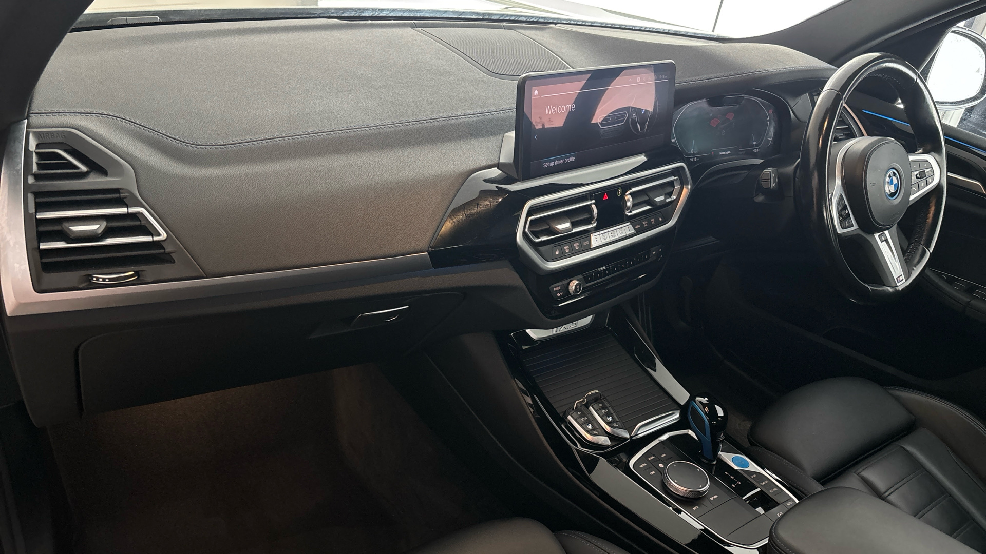 4027488 210kW M Sport 80kWh 5dr Auto