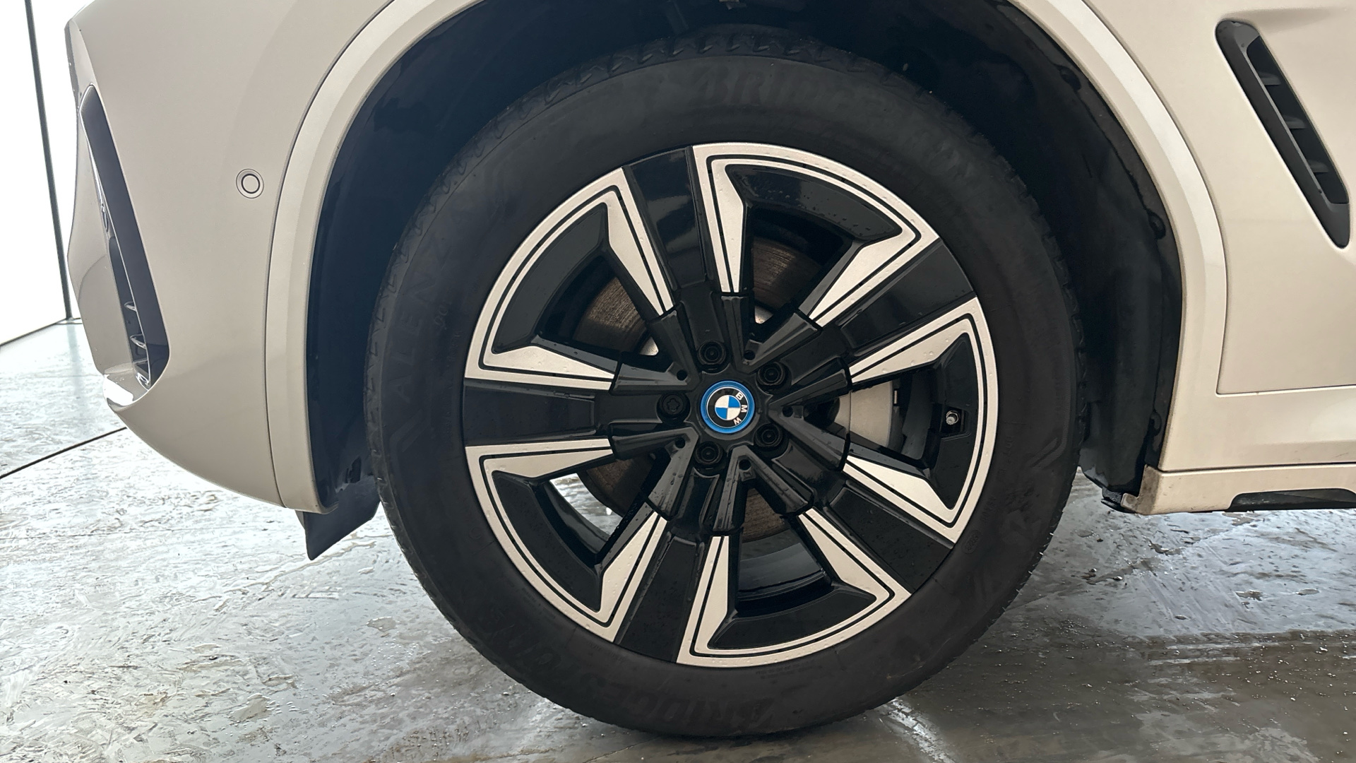 4027488 210kW M Sport 80kWh 5dr Auto