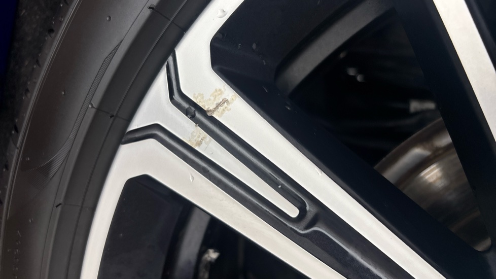 BMW iX1 Scuff