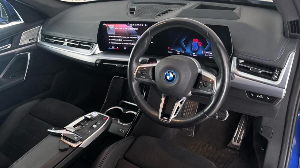 BMW iX1 Image 9