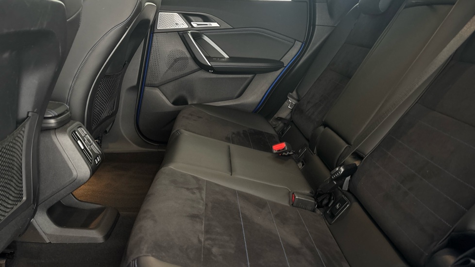 BMW iX1 Image 14