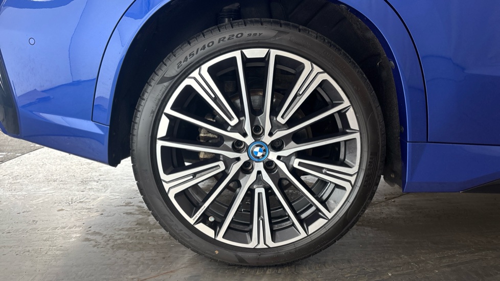 BMW iX1 Image 19