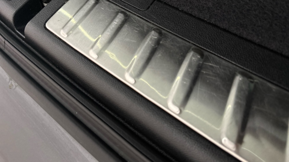BMW iX3 scratches