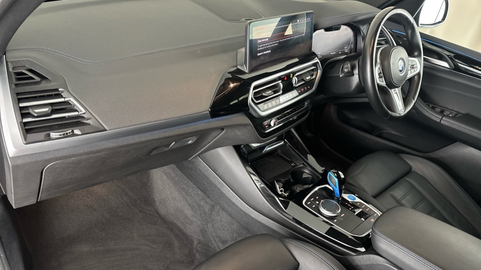 BMW iX3 Image 10