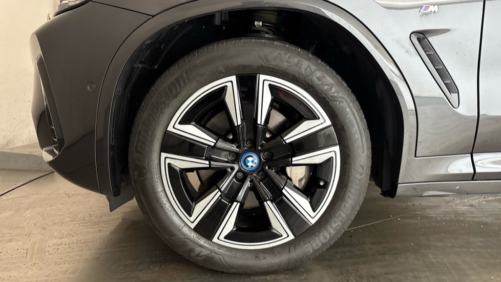 BMW iX3 Image 17
