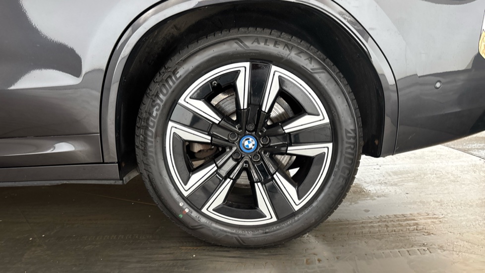 BMW iX3 Image 18