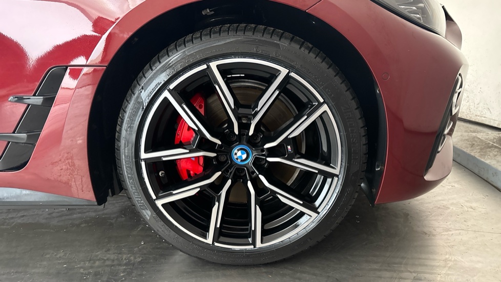 BMW I4 Image 20