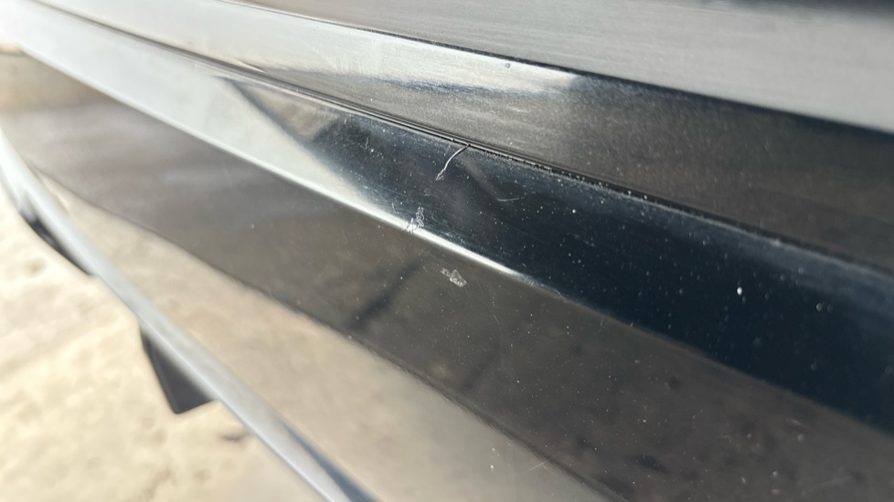 BMW iX1 Scratches and chips