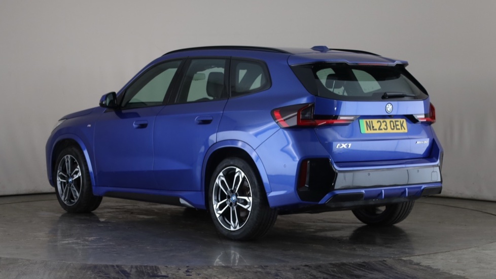 BMW iX1 Image 3