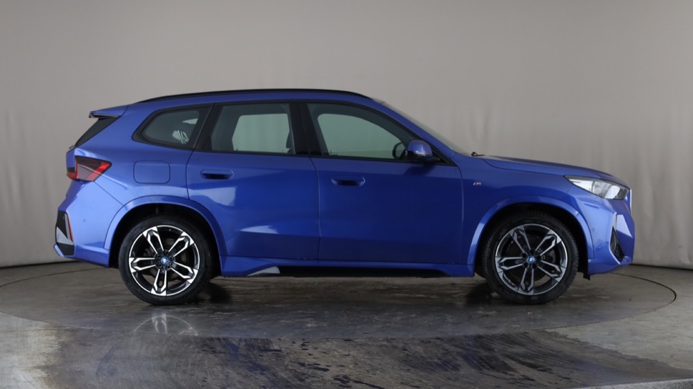 BMW iX1 Image 6