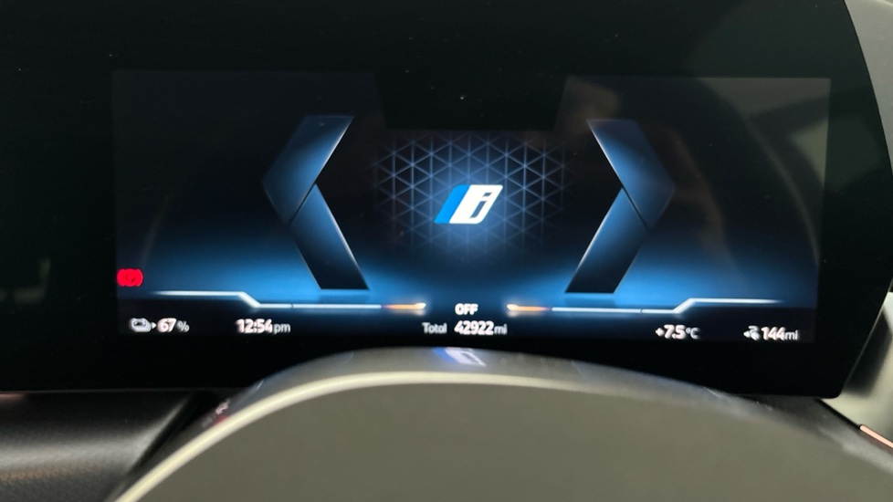 BMW iX1 Image 13