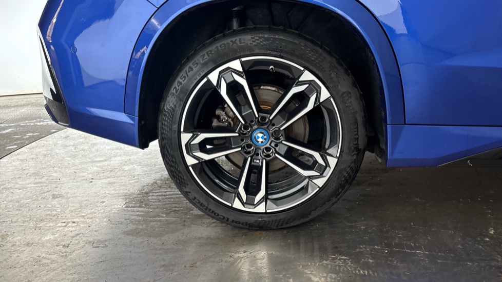 BMW iX1 Image 19