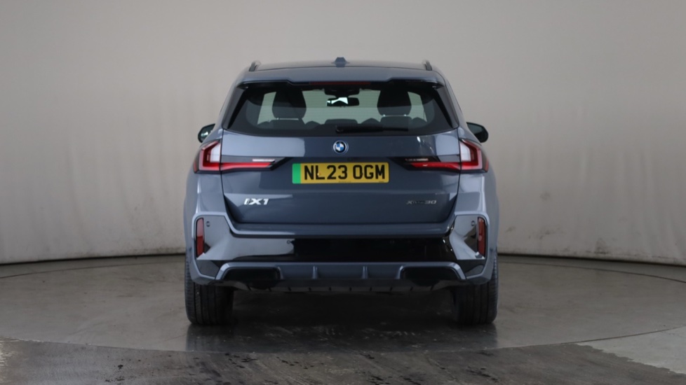 BMW iX1 Image 4