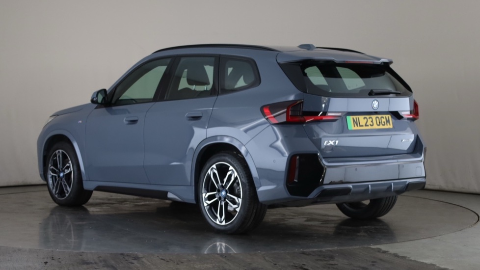 BMW iX1 Image 3