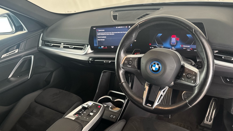 BMW iX1 Image 9