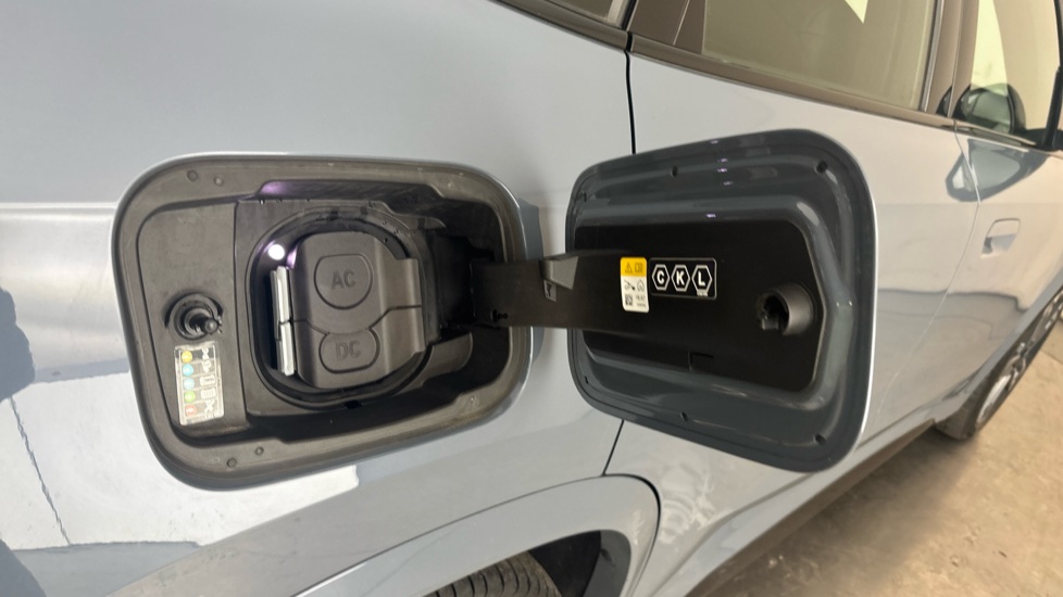 BMW iX1 Image 21
