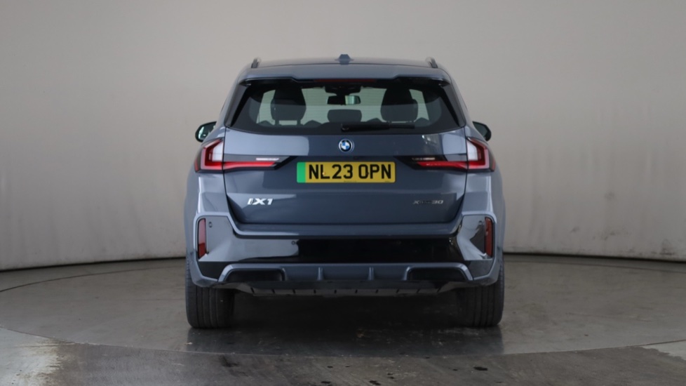 BMW iX1 Image 4