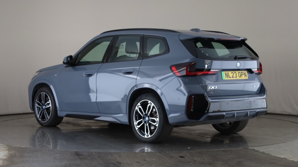BMW iX1 Image 3