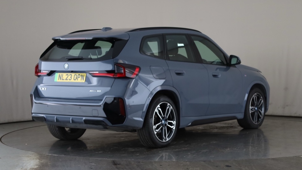BMW iX1 Image 5