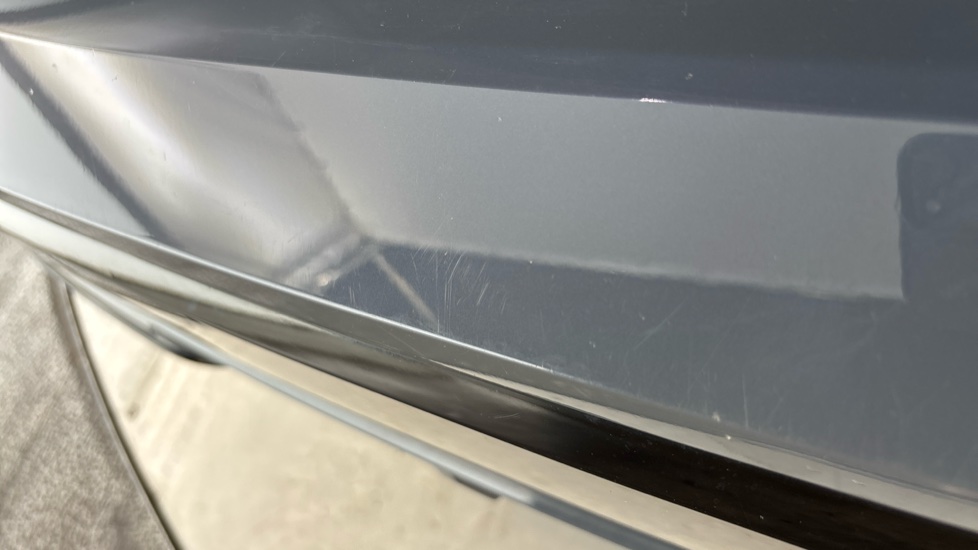 BMW iX1 Scratches and chips