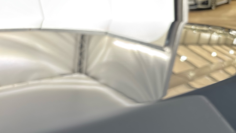 BMW iX1 Dent