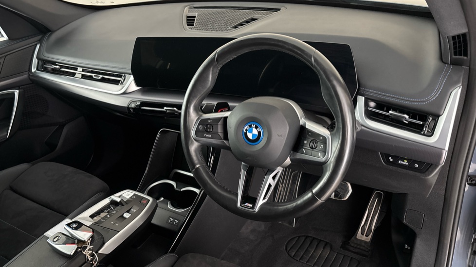 BMW iX1 Image 9