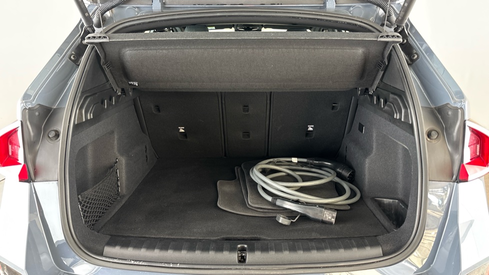 BMW iX1 Image 15