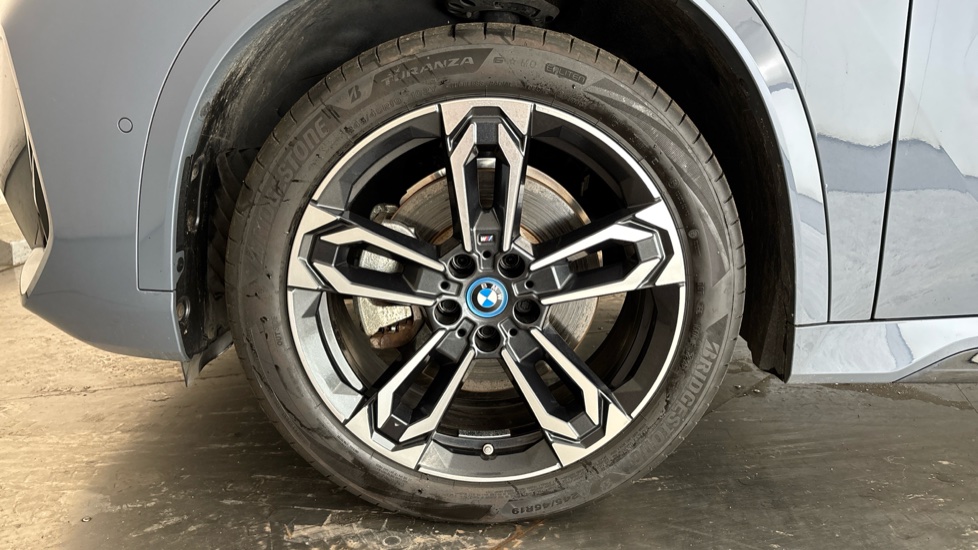BMW iX1 Image 17