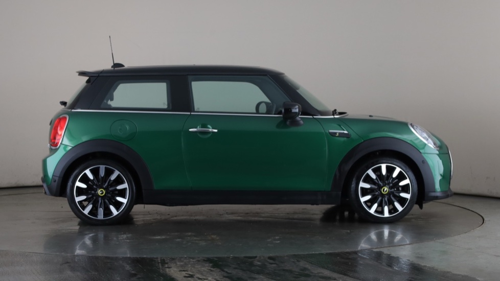 MINI HATCHBACK Image 6