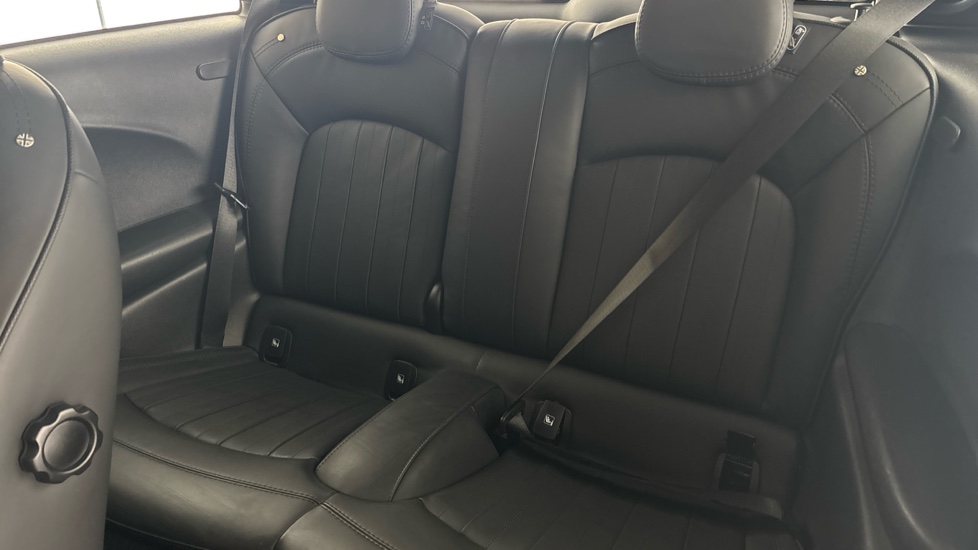 MINI HATCHBACK Image 14