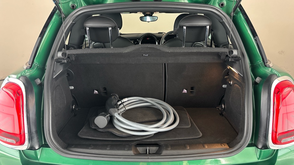 MINI HATCHBACK Image 15