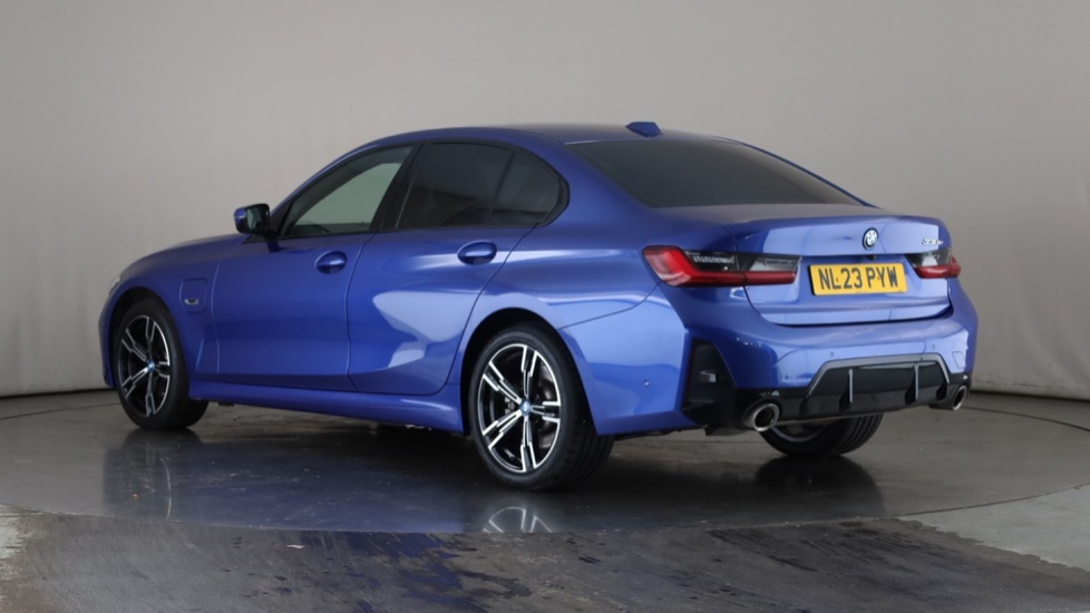 BMW 3 SERIES Image 3