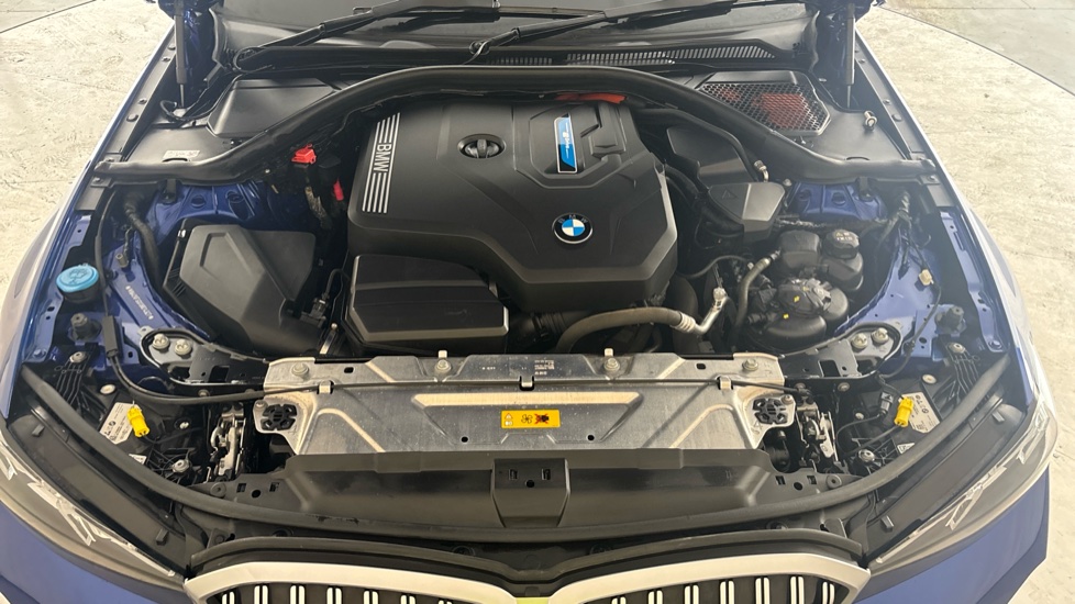 BMW 3 SERIES Image 16