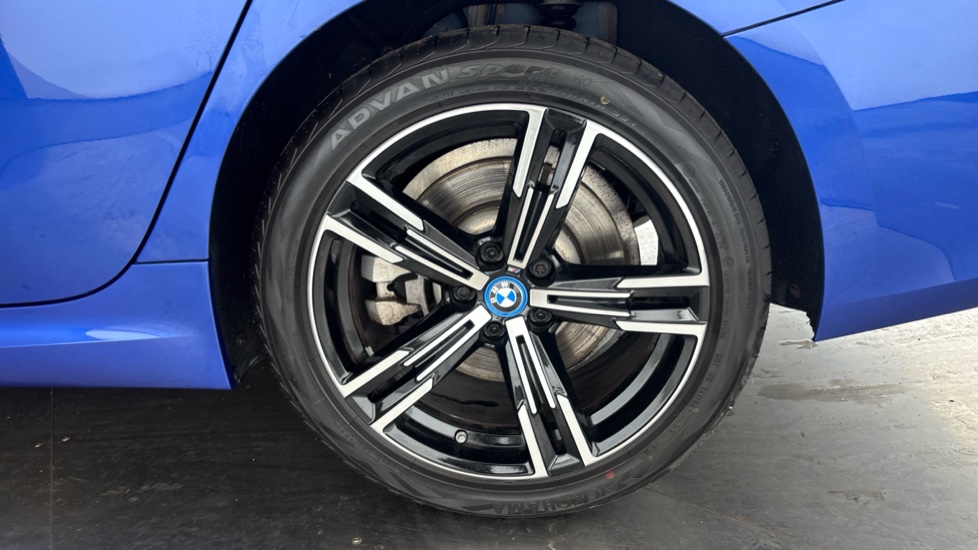 BMW 3 SERIES Image 18