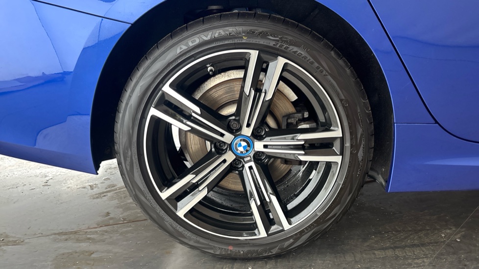 BMW 3 SERIES Image 19