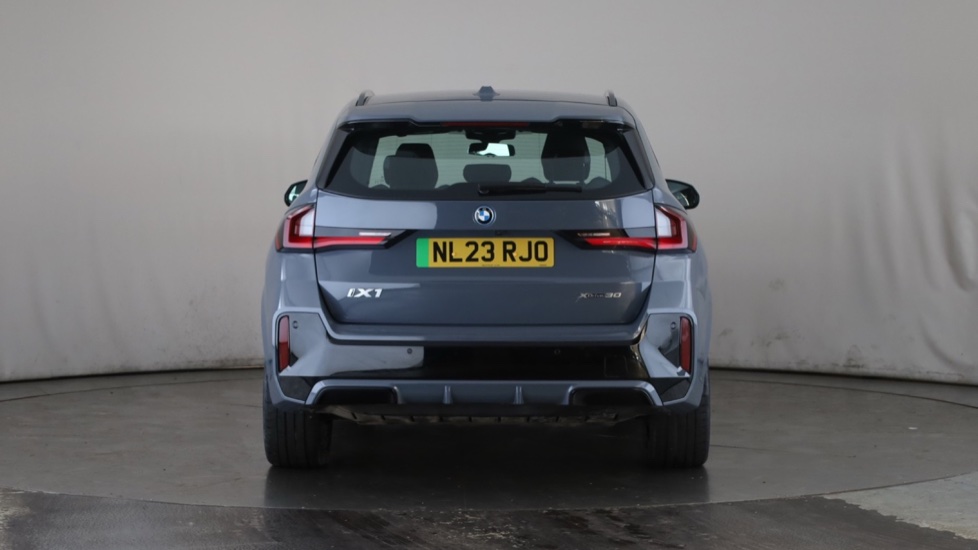 BMW iX1 Image 4