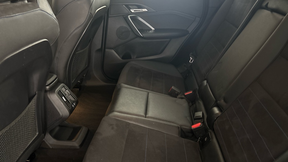 BMW iX1 Image 14