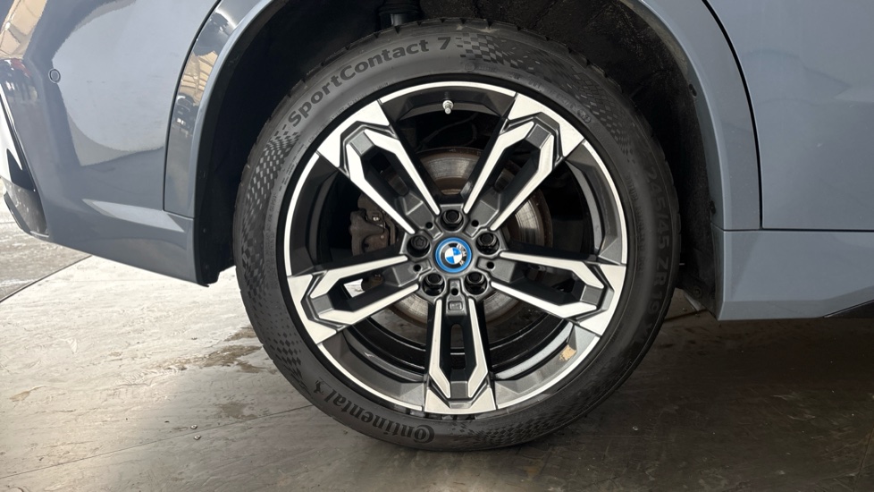 BMW iX1 Image 19